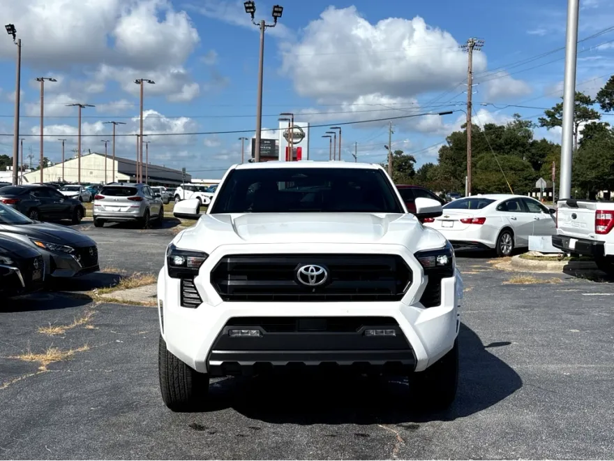 2024 Toyota Tacoma SR5 photo 1
