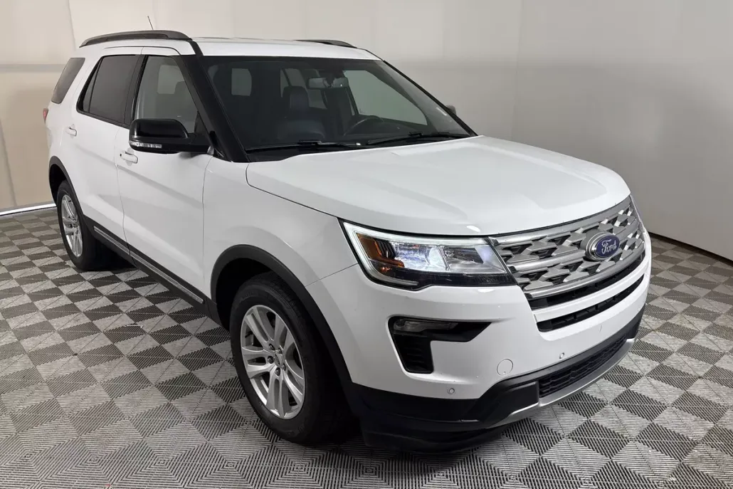 2018 Ford Explorer XLT photo 1