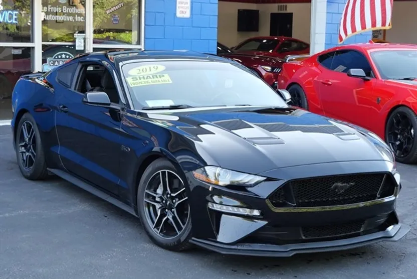 2019 Ford Mustang GT photo 1