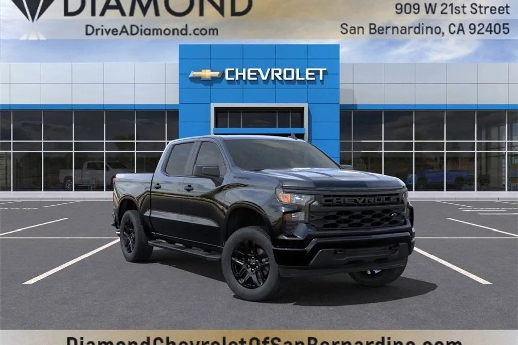 2025 Chevrolet Silverado 1500 Custom photo 1