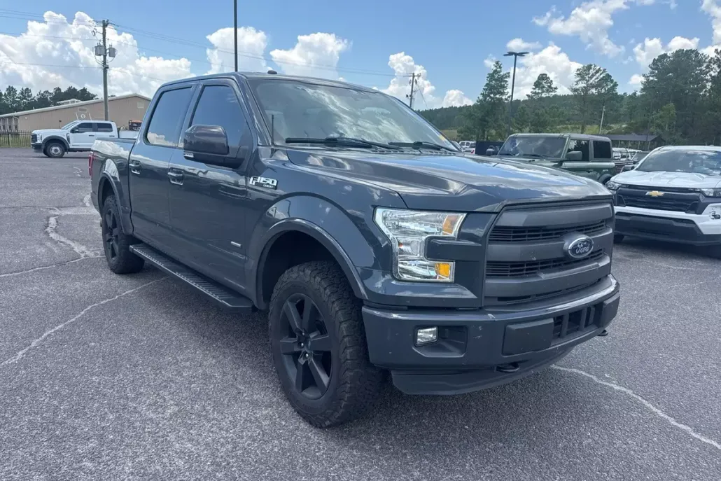 2016 Ford F-150 Lariat photo 1
