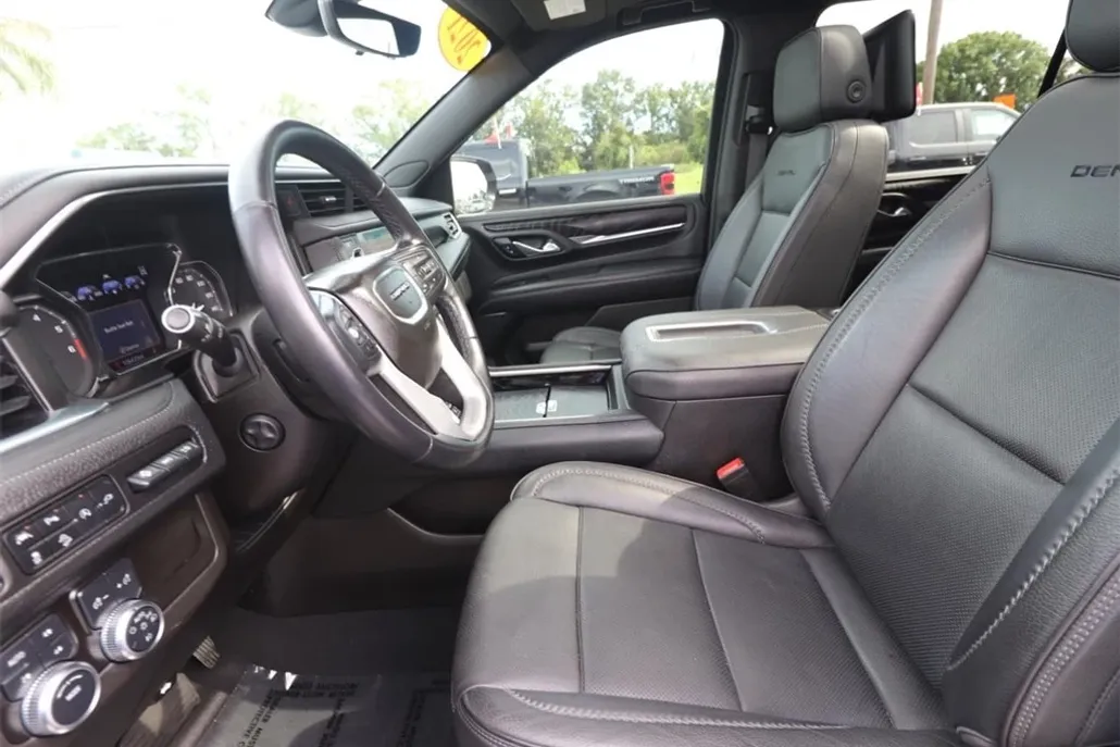 2021 Gmc Yukon XL Denali photo 1