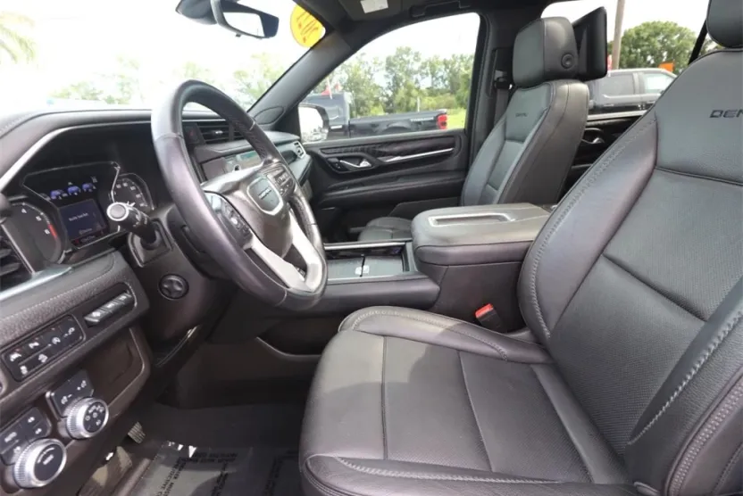 2021 Gmc Yukon XL Denali photo 1