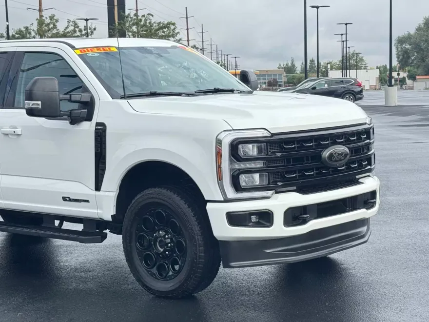 2024 Ford F-350 photo 1
