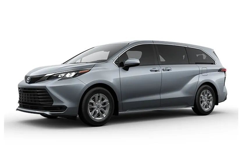 2025 Toyota Sienna LE photo 1