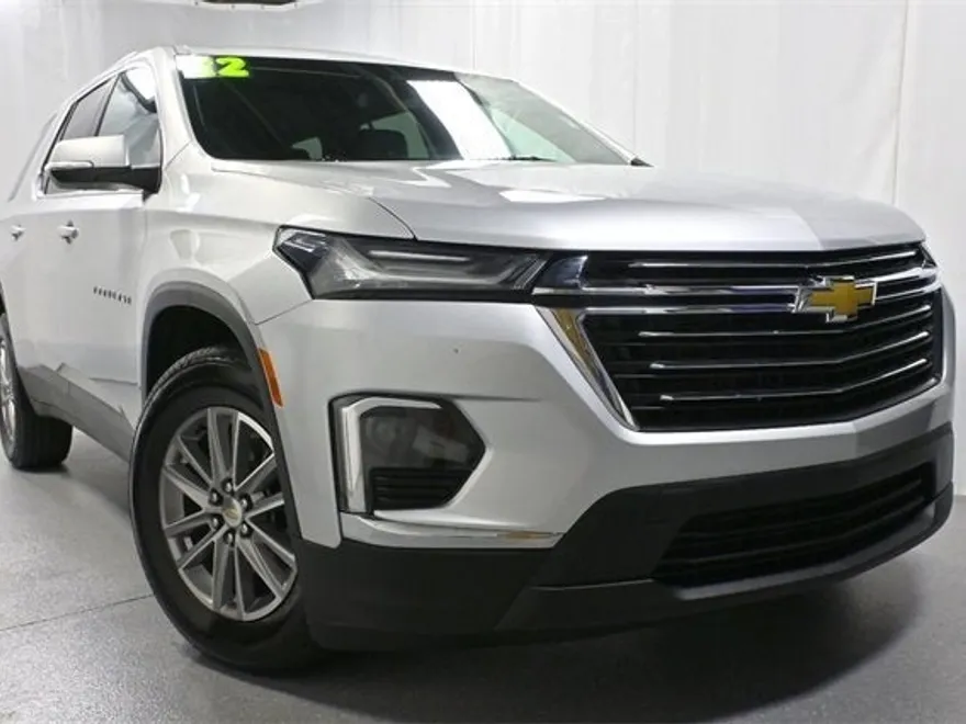 2022 Chevrolet Traverse Leather photo 1