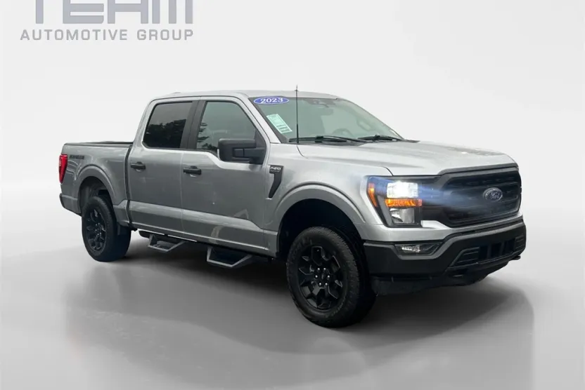 2023 Ford F-150 XL photo 1