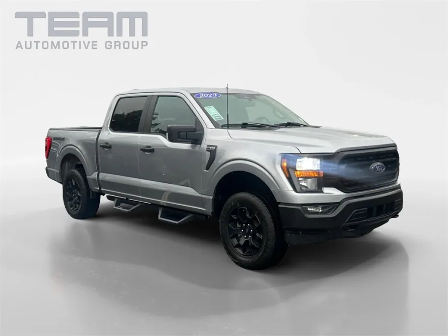 2023 Ford F-150 XL photo 1