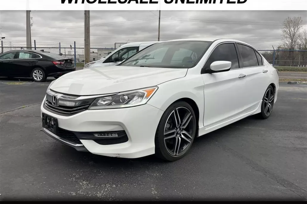 2017 Honda Accord Sport photo 1