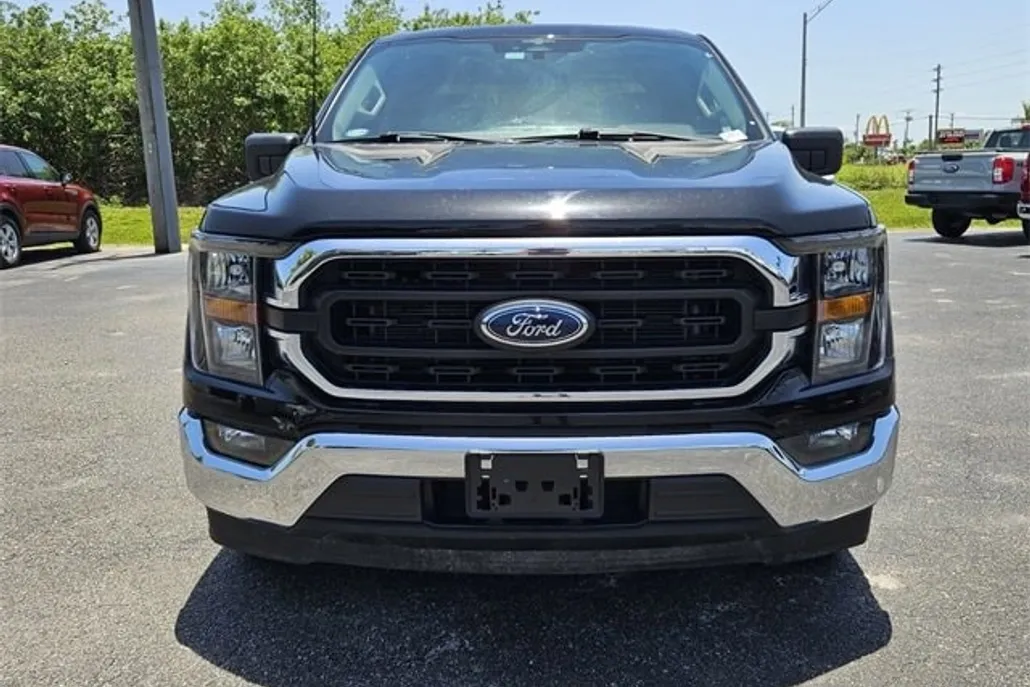 2023 Ford F-150 XLT photo 1
