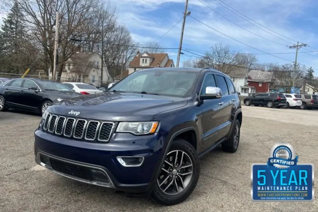 2017 Jeep Grand Cherokee Altitude Sport photo 1