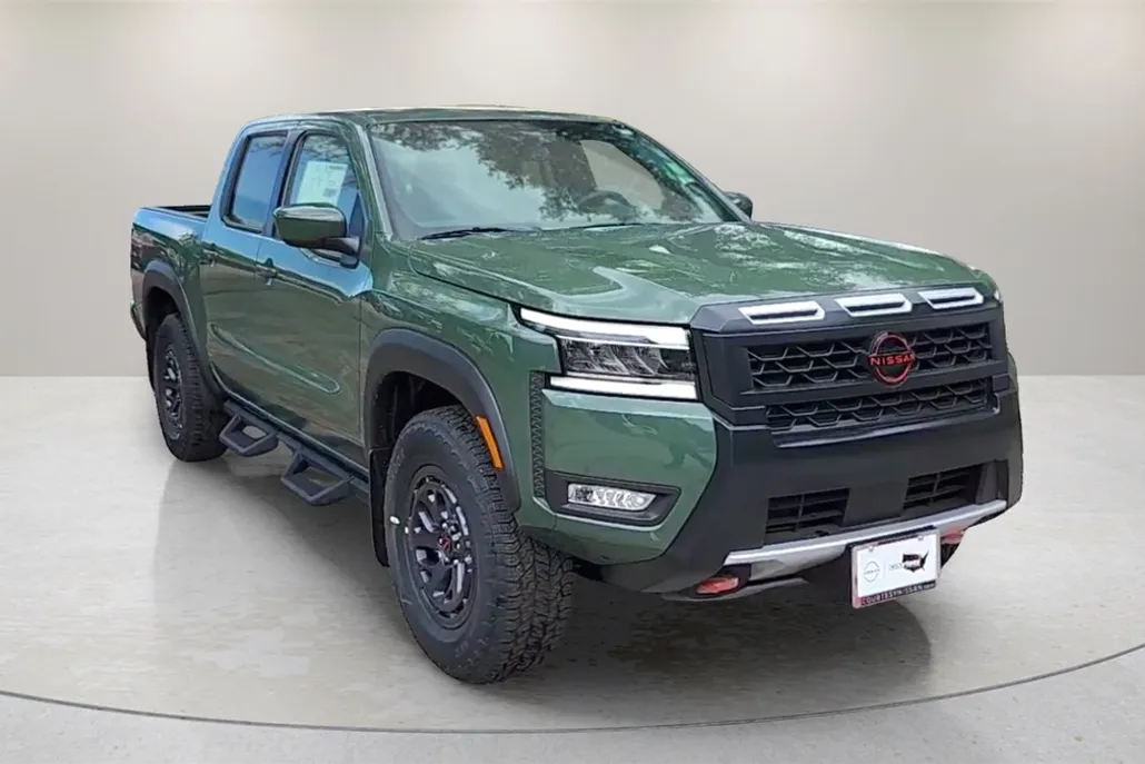2025 Nissan Frontier Crew Cab PRO-4X photo 1