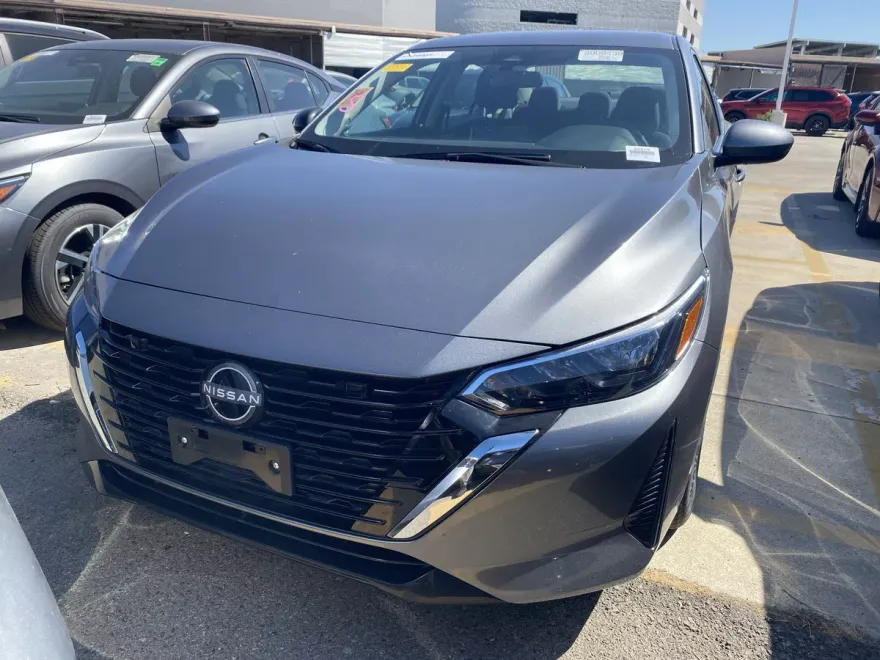 2024 Nissan Sentra SV photo 1