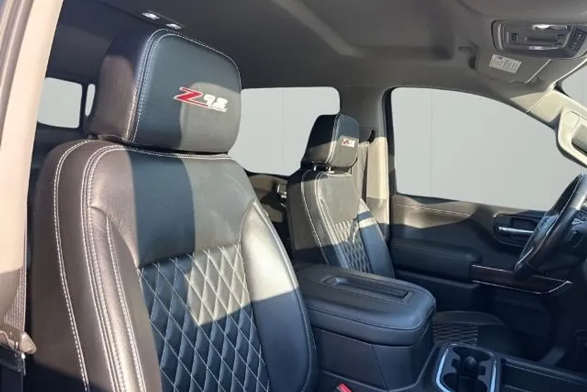 2019 Chevrolet Silverado 1500 RST photo 1