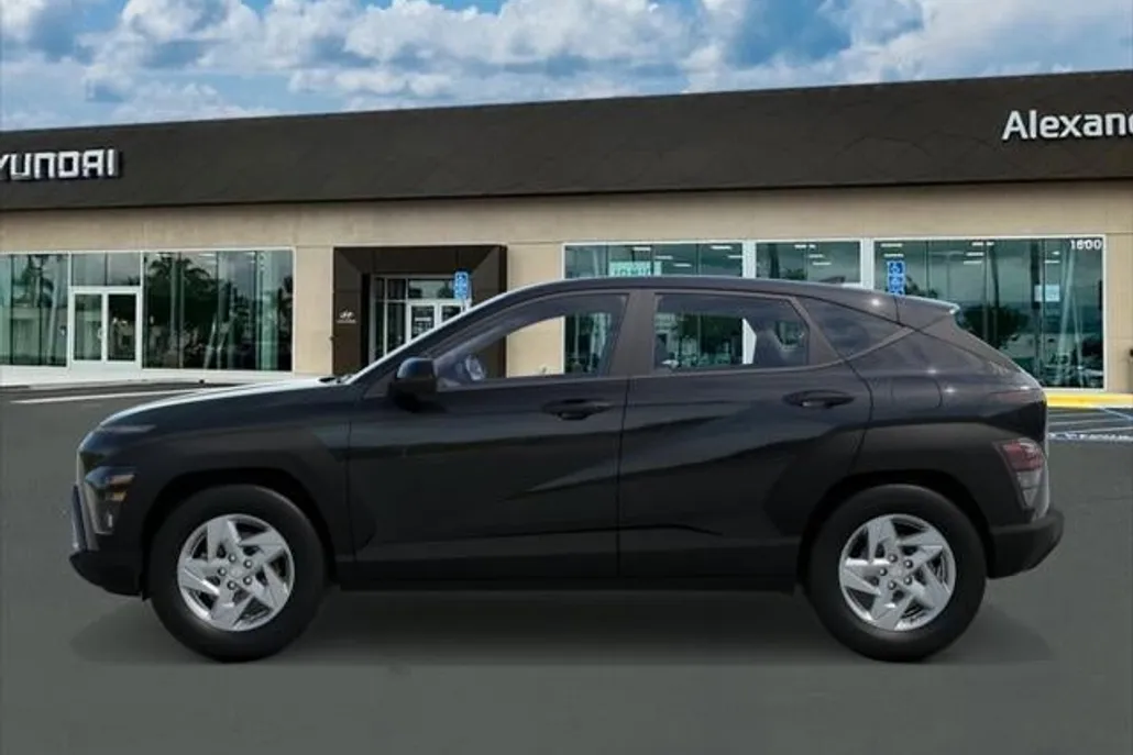 2026 Hyundai Kona SE photo 1