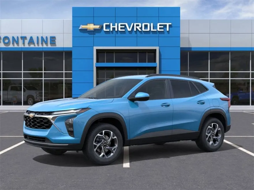 2025 Chevrolet Trax LT photo 1