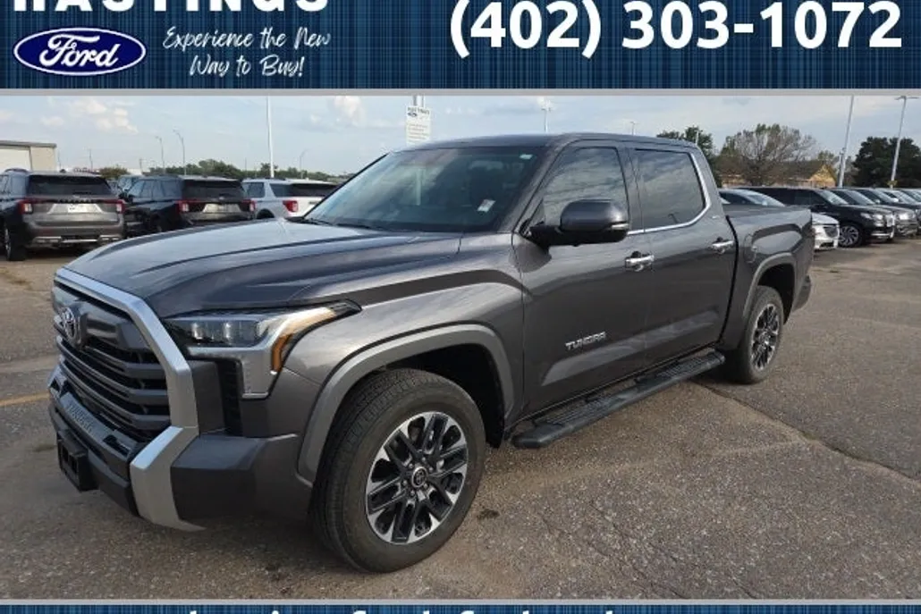 2022 Toyota Tundra Limited photo 1