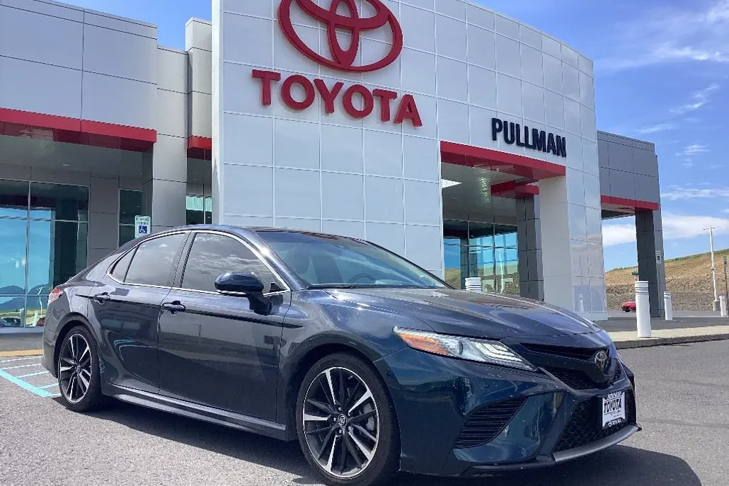 2019 Toyota Camry XSE V6 photo 1