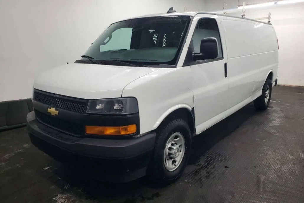 2018 Chevrolet Express 2500 Cargo photo 1