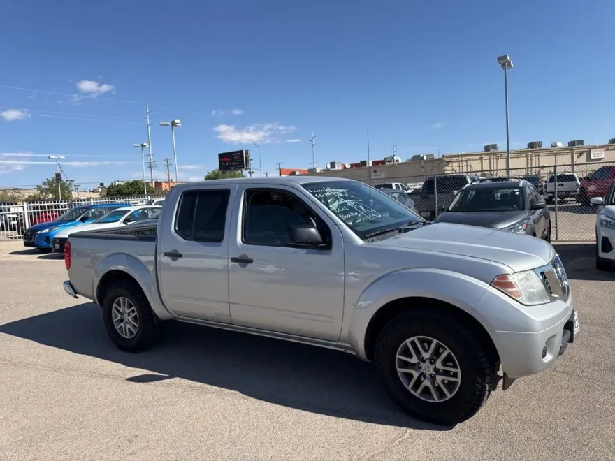 2019 Nissan Frontier SV photo 1