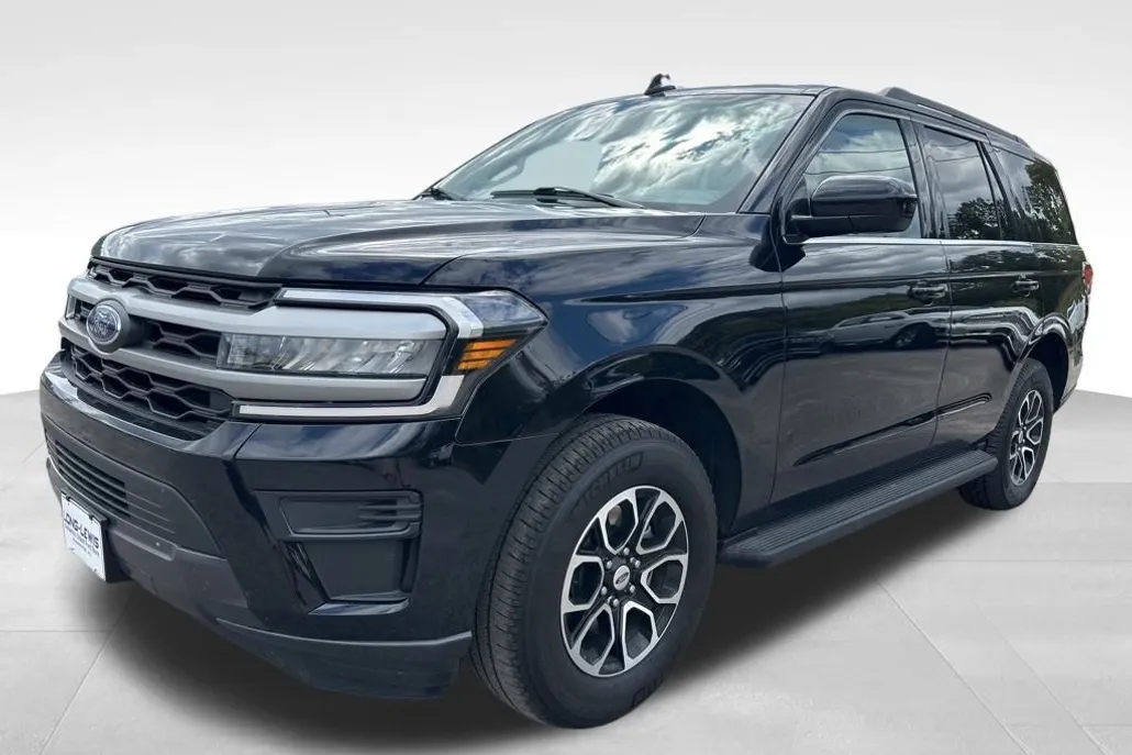 2024 Ford Expedition XLT photo 1