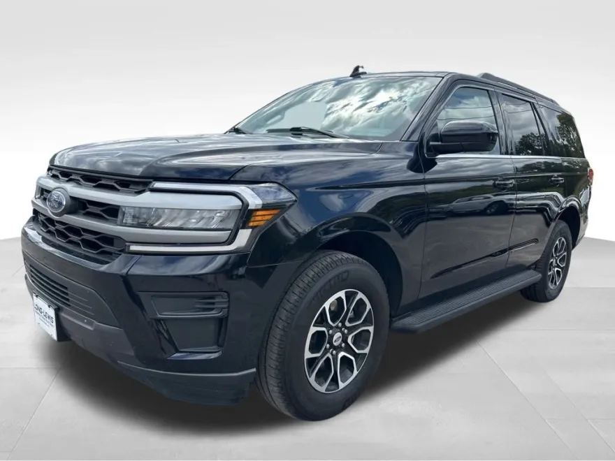 2024 Ford Expedition XLT photo 1