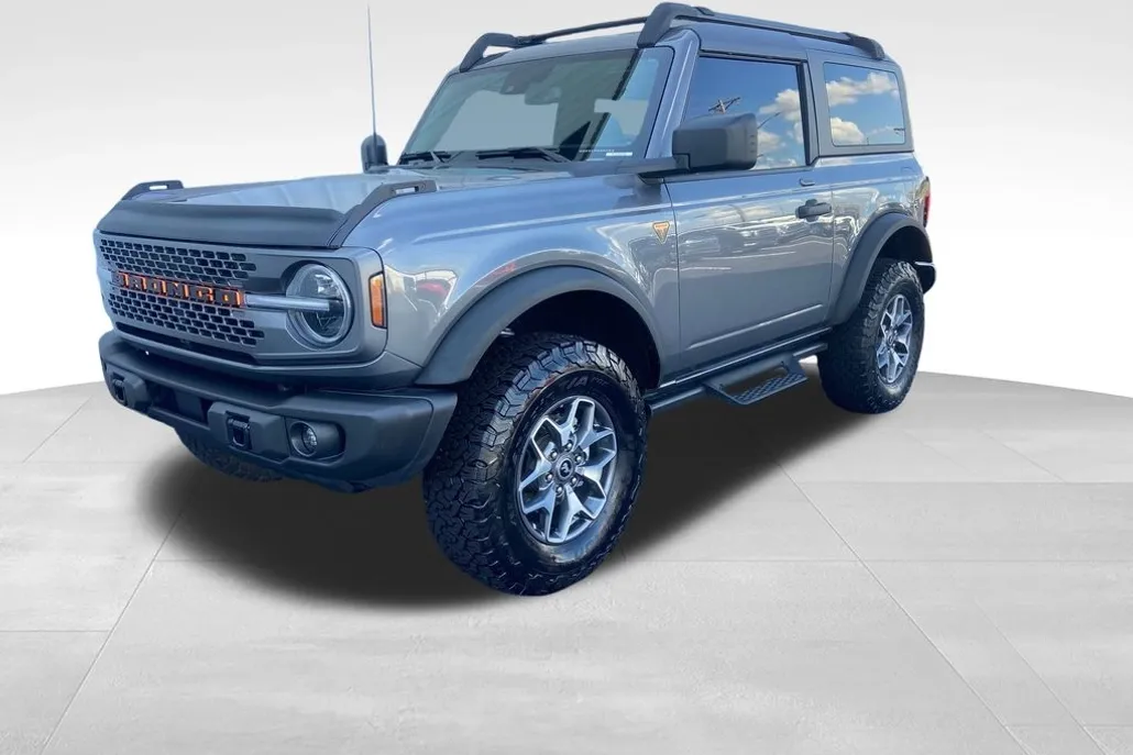 2023 Ford Bronco Badlands photo 1