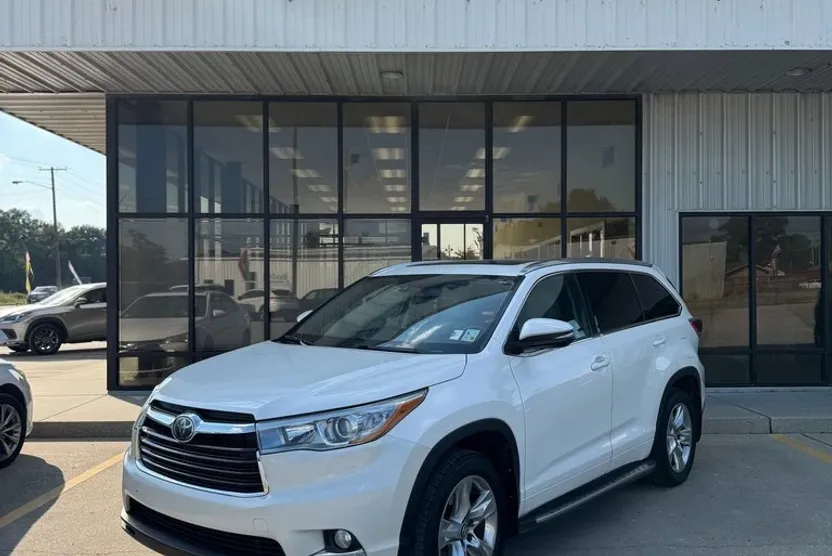 2016 Toyota Highlander Limited Platinum photo 1