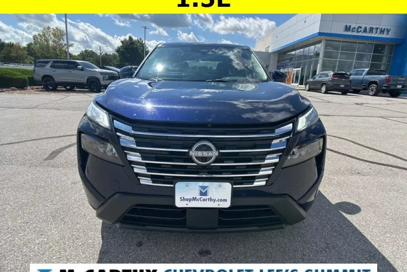 2024 Nissan Rogue SV photo 1