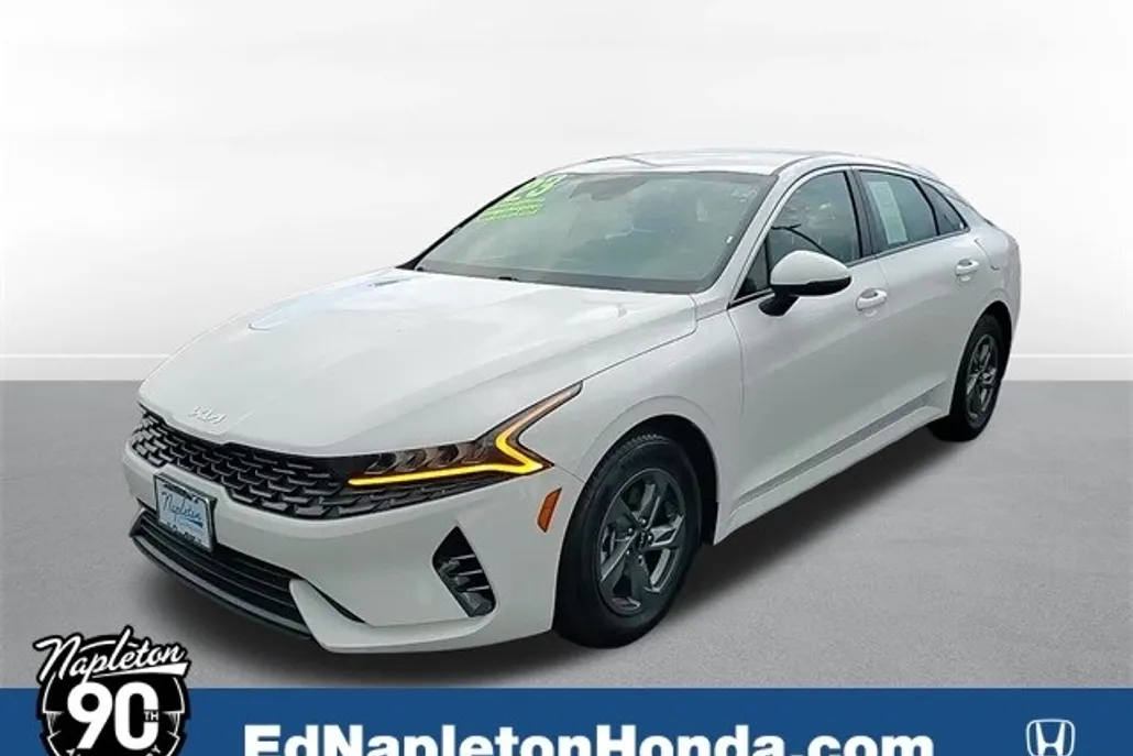 2023 Kia K5 LXS photo 1