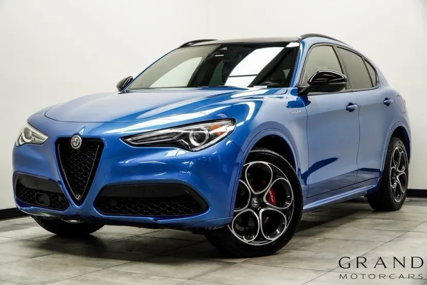 2022 Alfa Romeo Stelvio Ti Sport photo 1