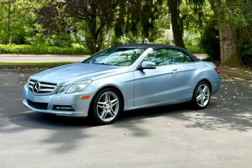 2013 Mercedes Benz E photo 1