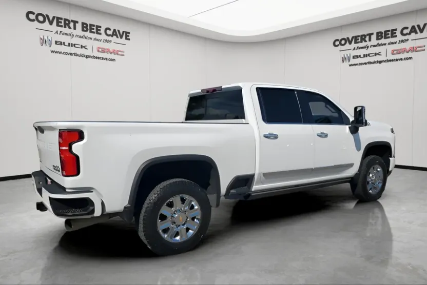 2024 Chevrolet Silverado 2500HD High Country photo 1