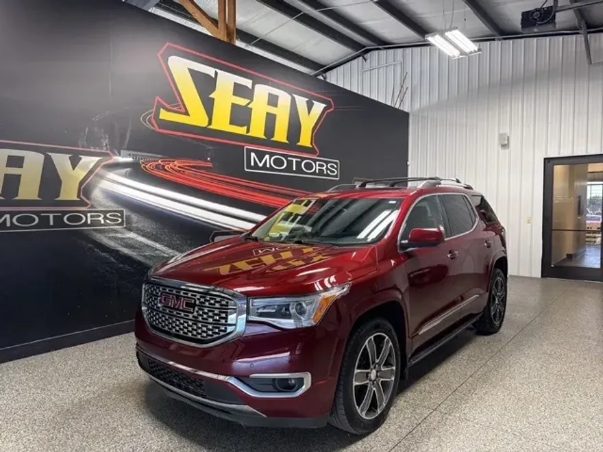 2017 Gmc Acadia Denali photo 1