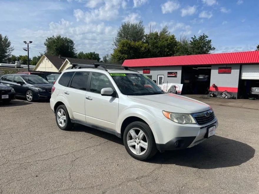 2010 Subaru Forester 2.5X Limited photo 1