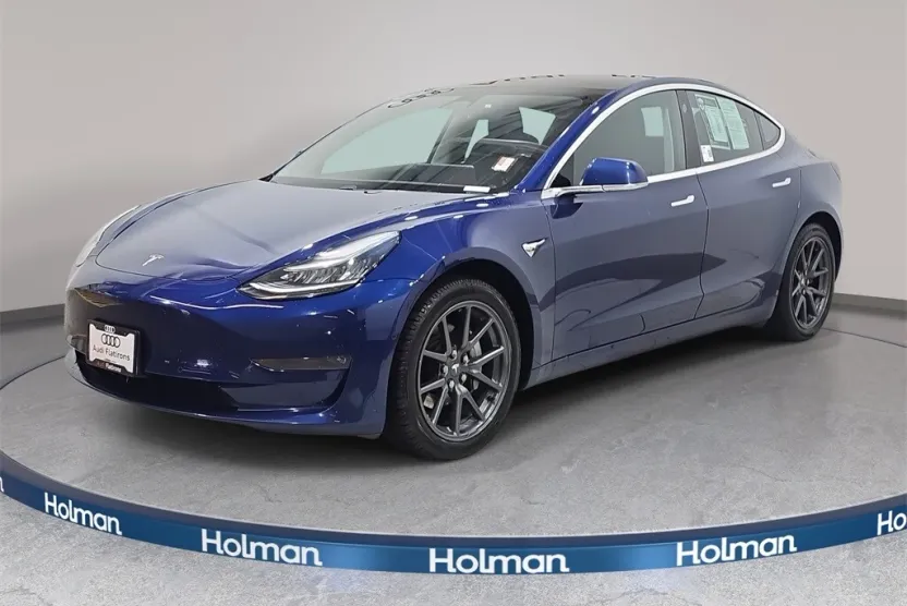 2019 Tesla Model 3 Long Range photo 1