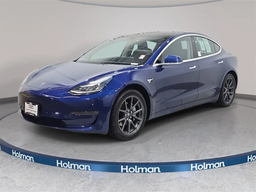2019 Tesla Model 3 Long Range photo 1