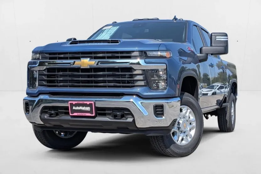 2026 Chevrolet Silverado 2500HD LT photo 1