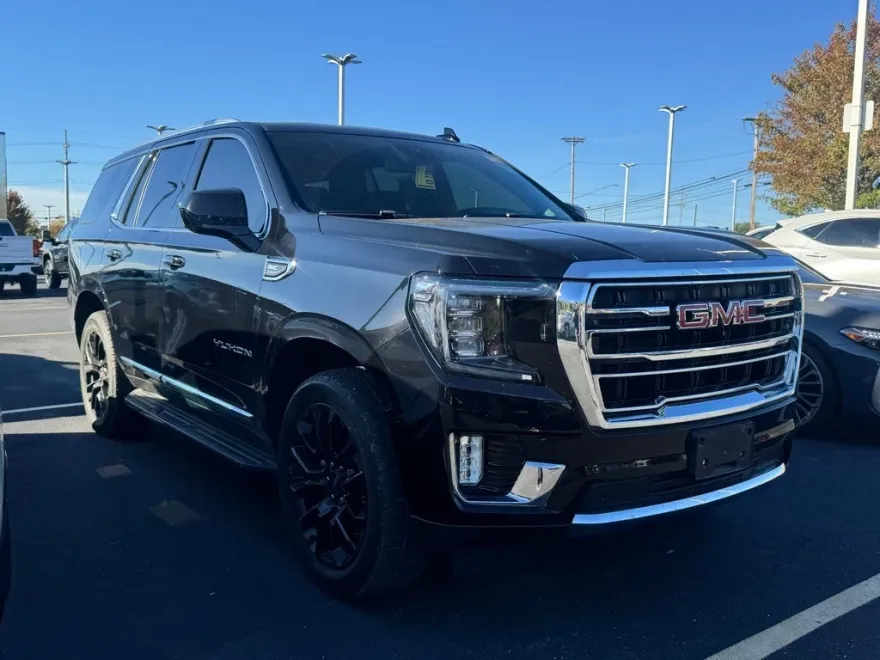 2023 Gmc Yukon SLT photo 1