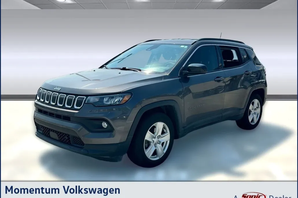 2022 Jeep Compass Latitude photo 1