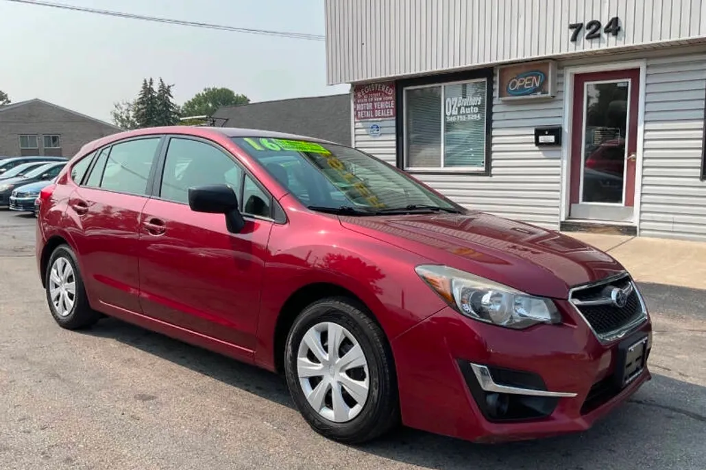 2016 Subaru Impreza 2.0i photo 1