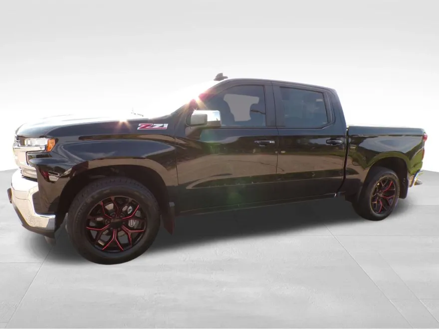 2020 Chevrolet Silverado 1500 LT photo 1