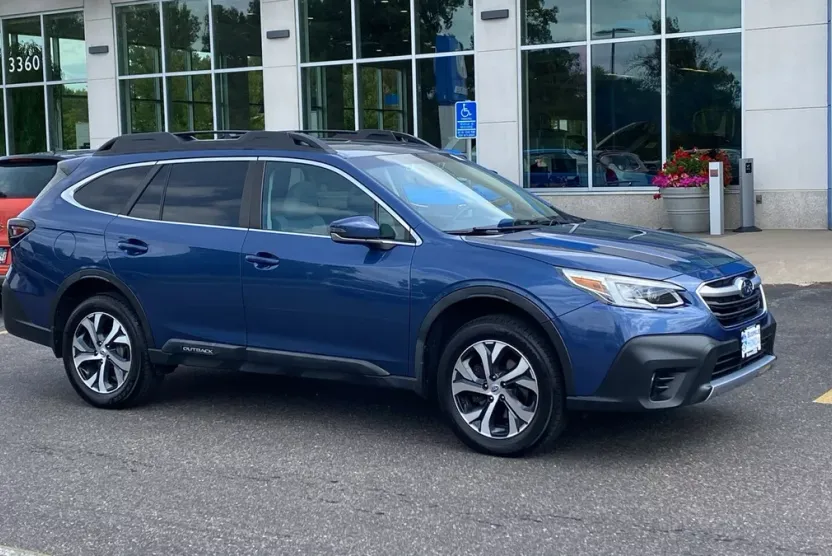 2020 Subaru Outback Limited photo 1