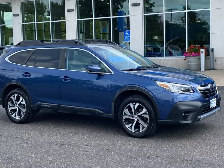 2020 Subaru Outback Limited photo 1