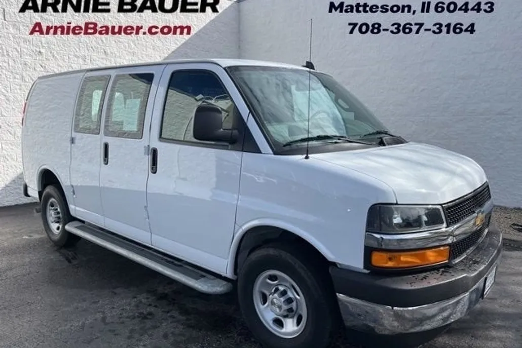 2023 Chevrolet Express Cargo 2500 photo 1