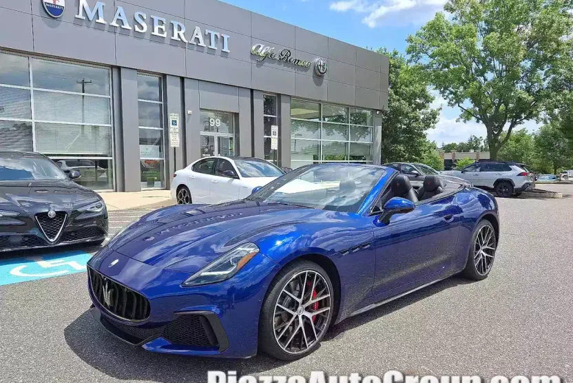 2024 Maserati Grancabrio photo 1