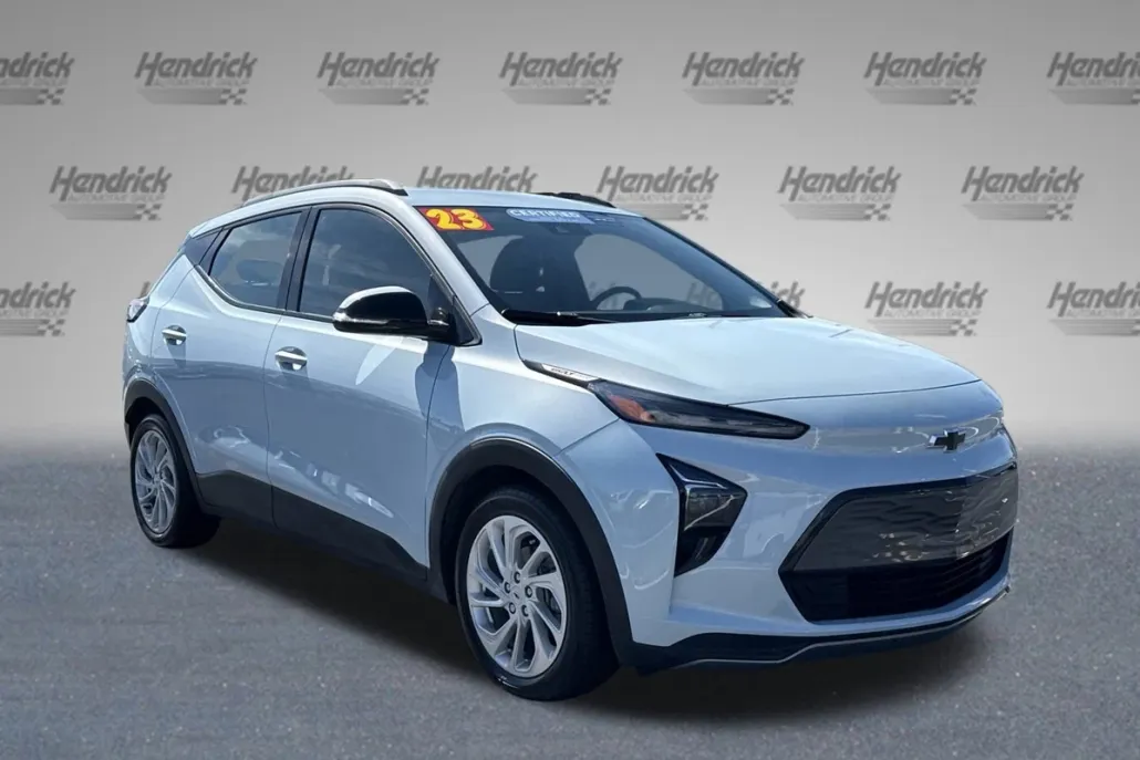 2023 Chevrolet Bolt EUV photo 1