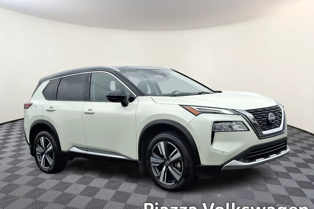 2022 Nissan Rogue Platinum AWD photo 1