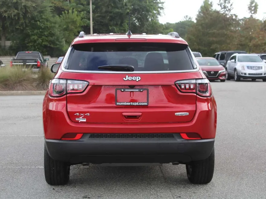 2025 Jeep Compass Latitude photo 1