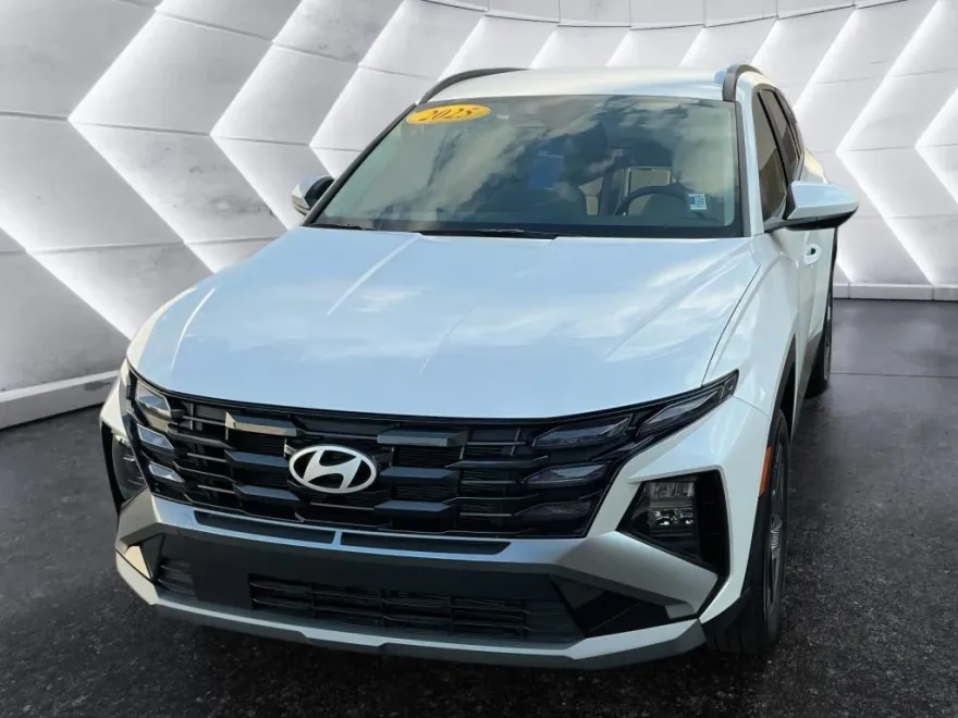2025 Hyundai Tucson SEL photo 1